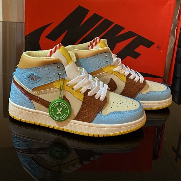 Nike Shoes - UNISEX NIKE AIR JORDAN man 6.5 women 8